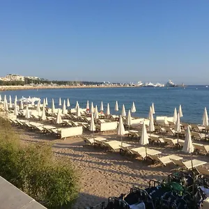 Couette-café Santiago, Cannes