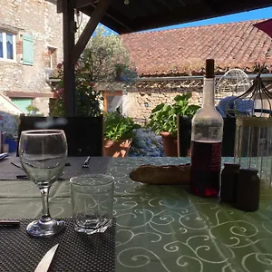chambre-dhotes-les-3-cochons-dolt.midi-pyreneeshotels.com/
